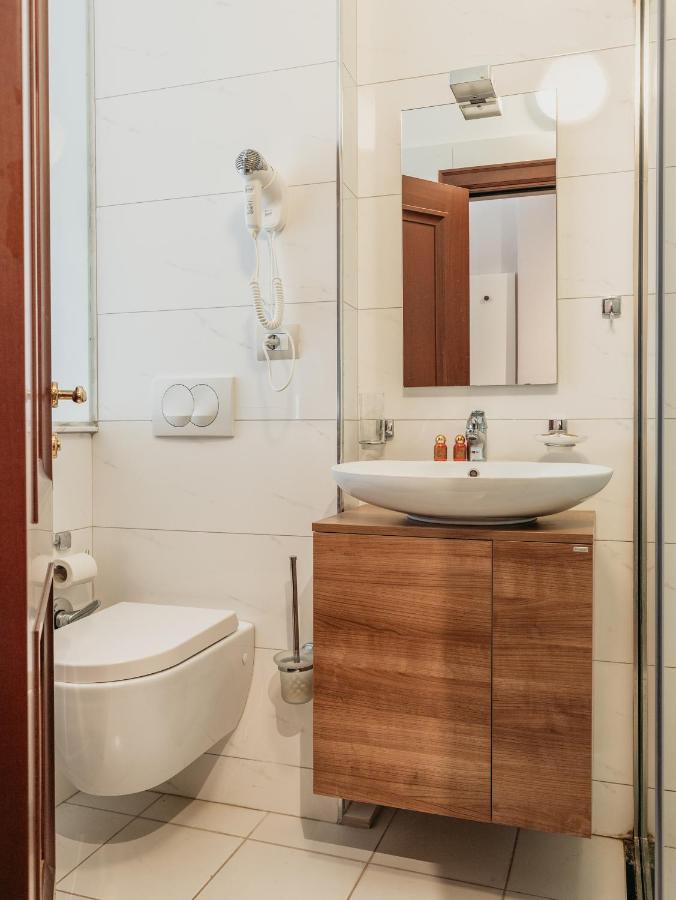 Fishta Hotel & Apartments Velipojë Екстериор снимка