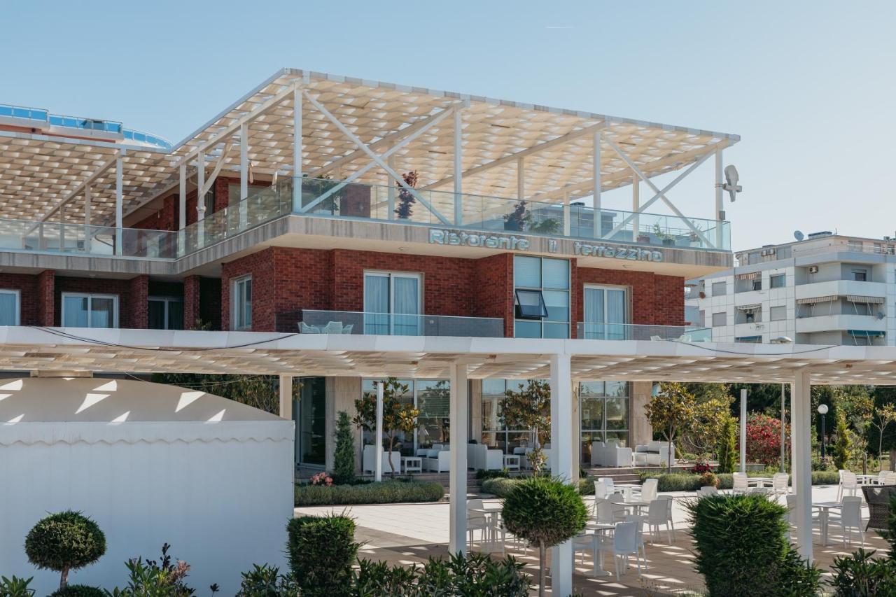 Fishta Hotel & Apartments Velipojë Екстериор снимка