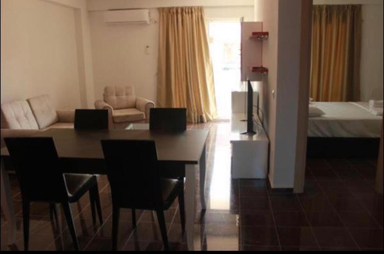 Fishta Hotel & Apartments Velipojë Екстериор снимка
