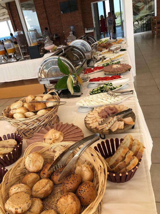 Fishta Hotel & Apartments Velipojë Екстериор снимка
